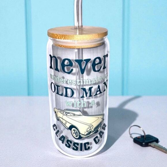 Vintage Ford Thunderbird Glass “Never Underestimate an old man …classic car” - Picture 2 of 3